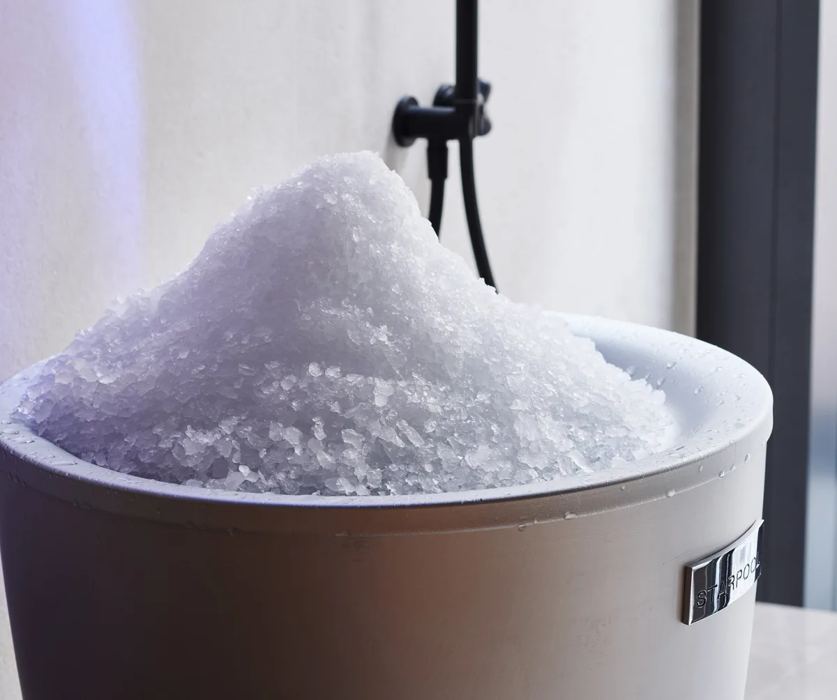 Eiskristallraum zur Abkühlung im SCHLOSS Spa Zermatt